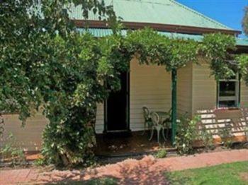Triabunna Cabin & Caravan Park Eksteriør billede