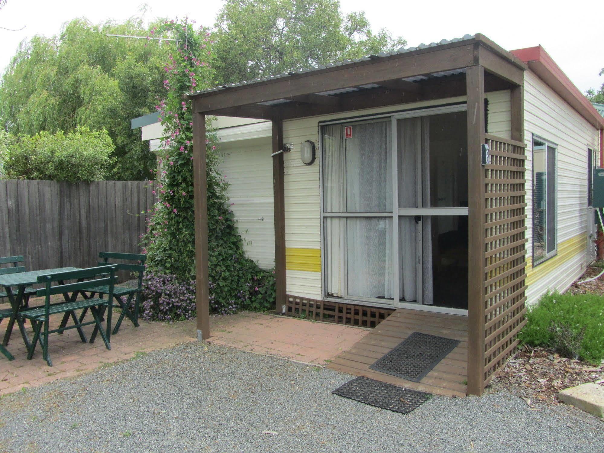 Triabunna Cabin & Caravan Park Eksteriør billede